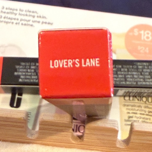 MAC Velvetease Lip Pencil – Lover’s Lane- Med Dark Orange- Full Size- Brand New - Picture 5 of 5